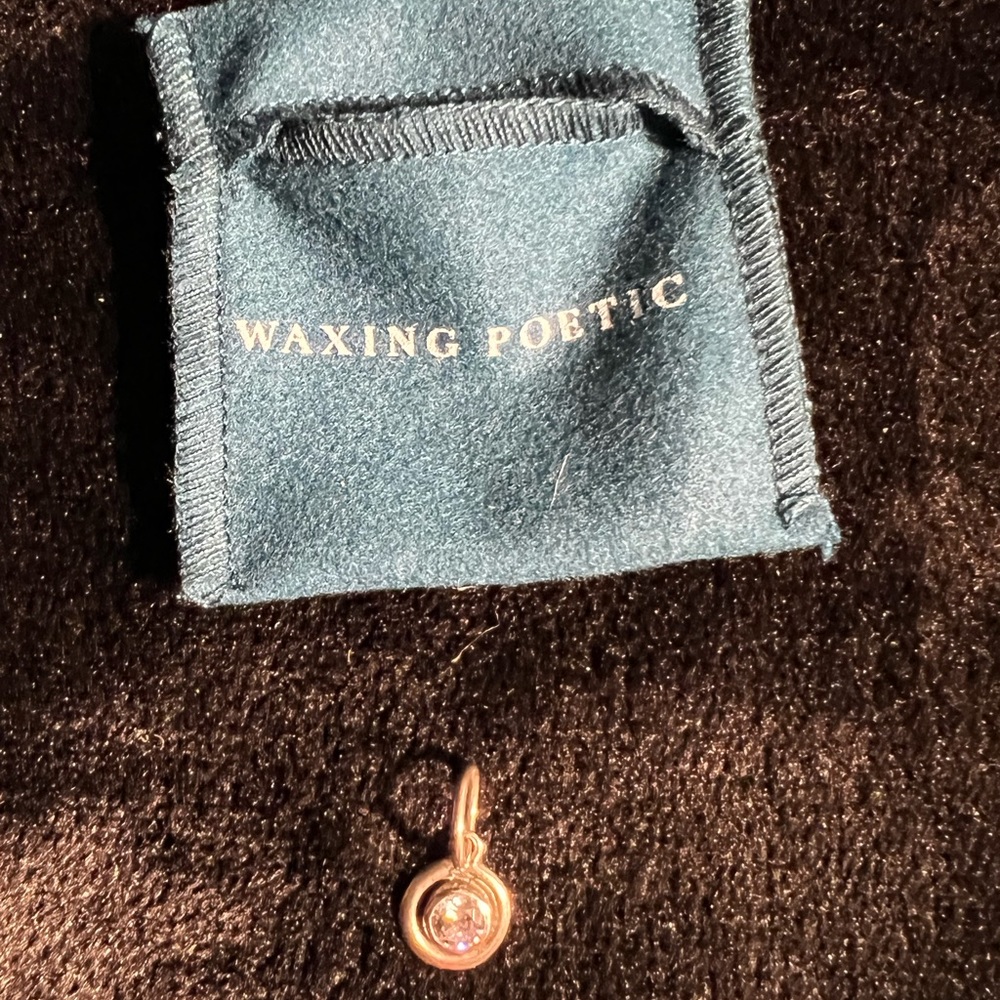 Waxing Poetic White stone 925 Charm